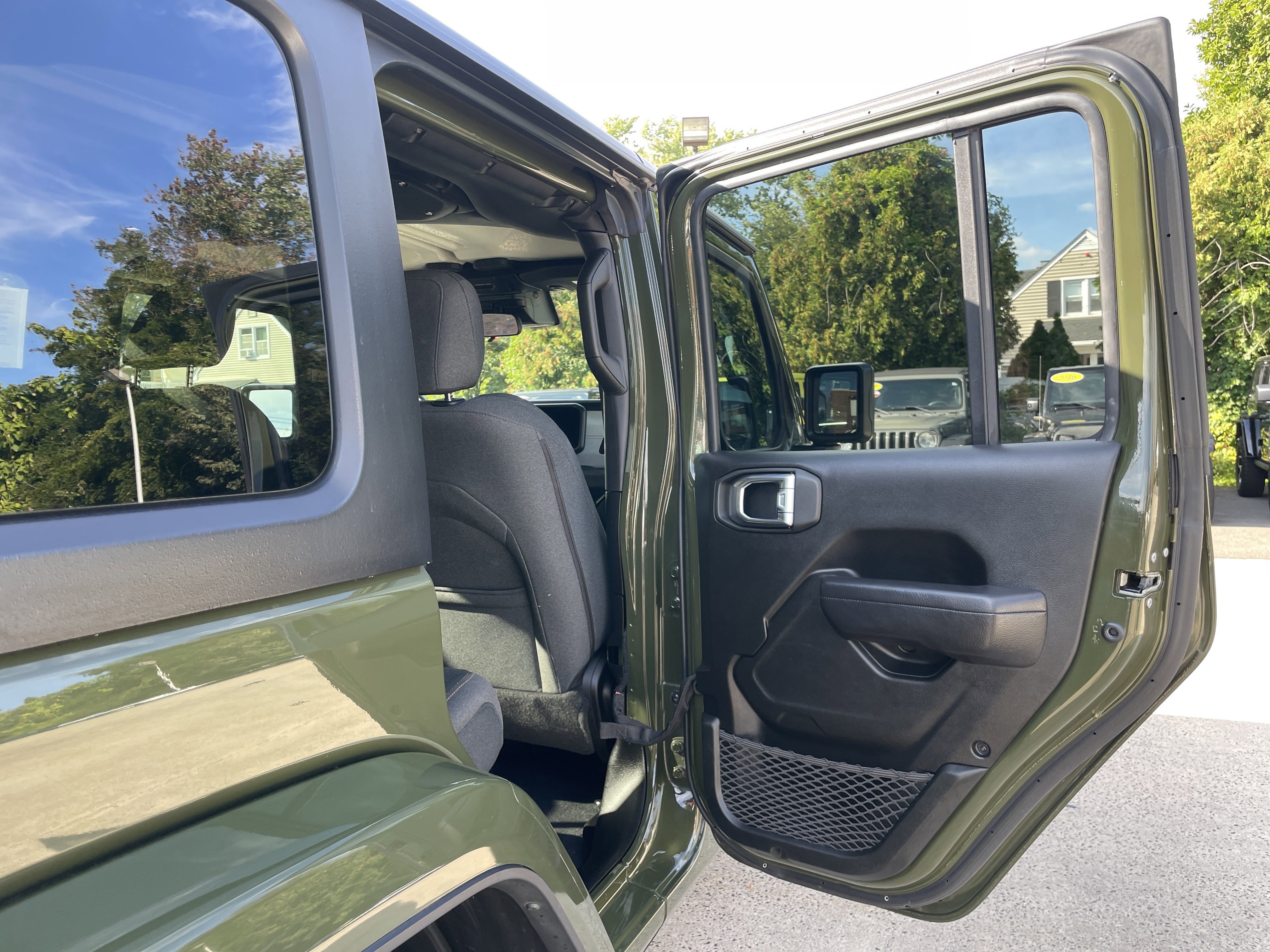 Certified 2024 Jeep Wrangler Sport S image 14