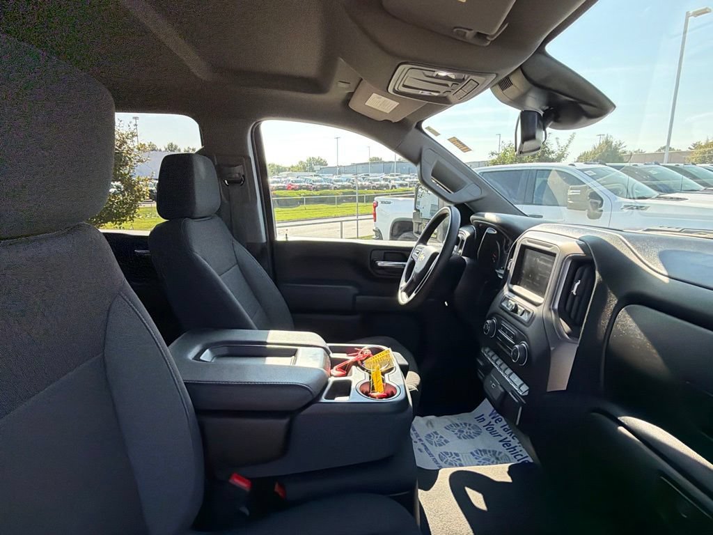 Used 2024 Chevrolet Silverado 2500 Custom w/ Custom Value Package AWD/4WD image 26