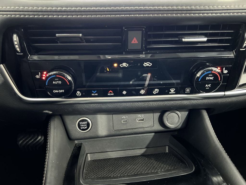 Used 2023 Nissan Rogue SL w/ SL Premium Package image 17