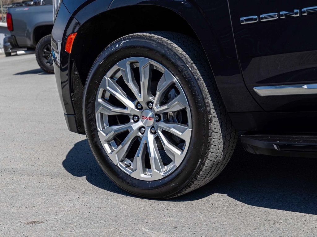 Used 2024 GMC Yukon Denali AWD/4WD image 7