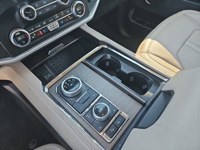 Used 2024 Ford Expedition Max Limited image 21