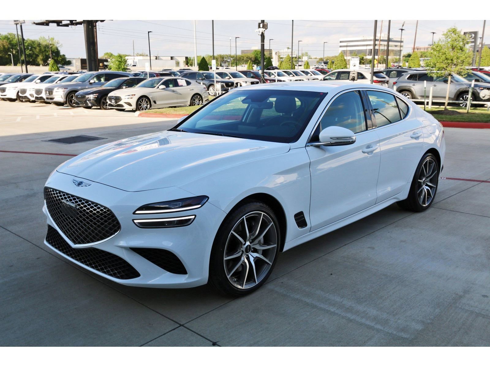 Used 2026 Genesis G70 2.5T image 3