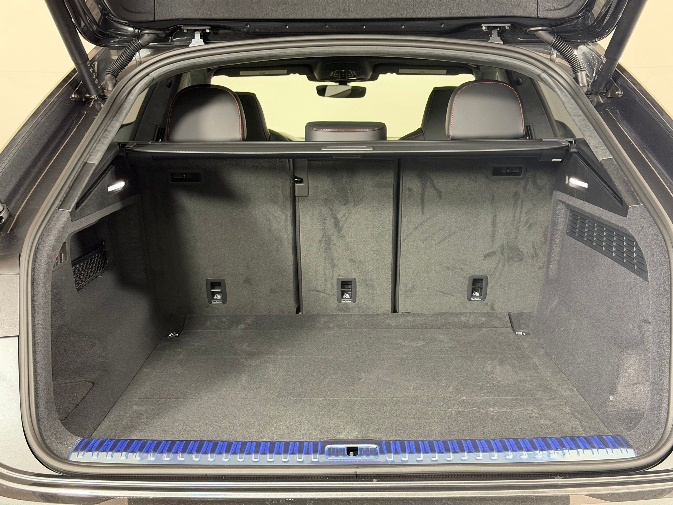 New 2027 Audi RS Q8 performance AWD/4WD image 24