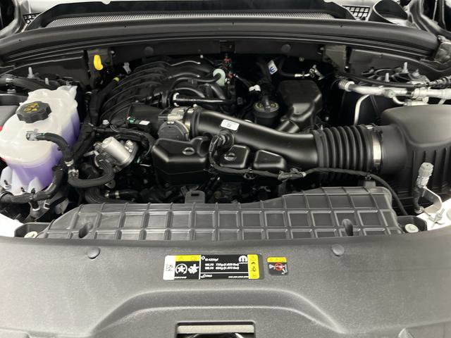 New 2025 Jeep Grand Cherokee Limited w/ Trailer Tow Package image 39