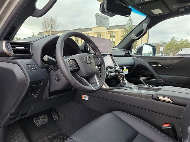 New 2025 Lexus LX 600 4WD w/ Premium Package image 19