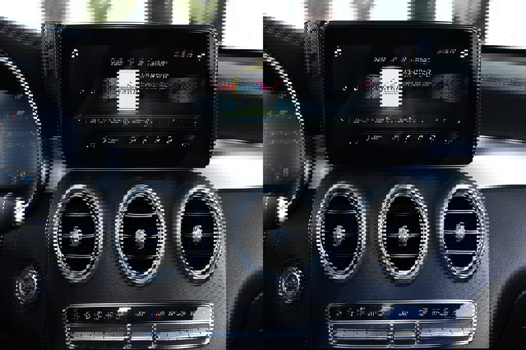 Used 2020 Mercedes-Benz GLC 63 AMG 4MATIC image 38