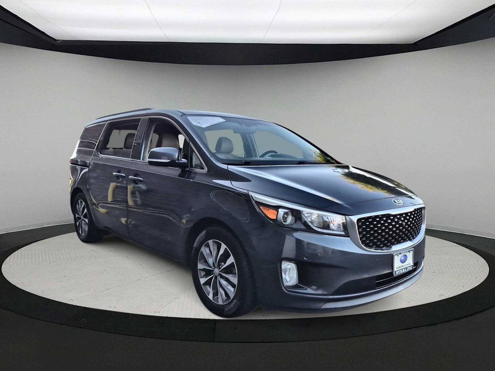 Used 2016 Kia Sedona SX FWD image 2