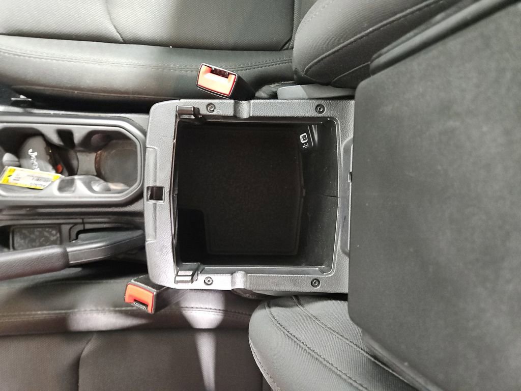 Used 2019 Jeep Wrangler Sport S image 26