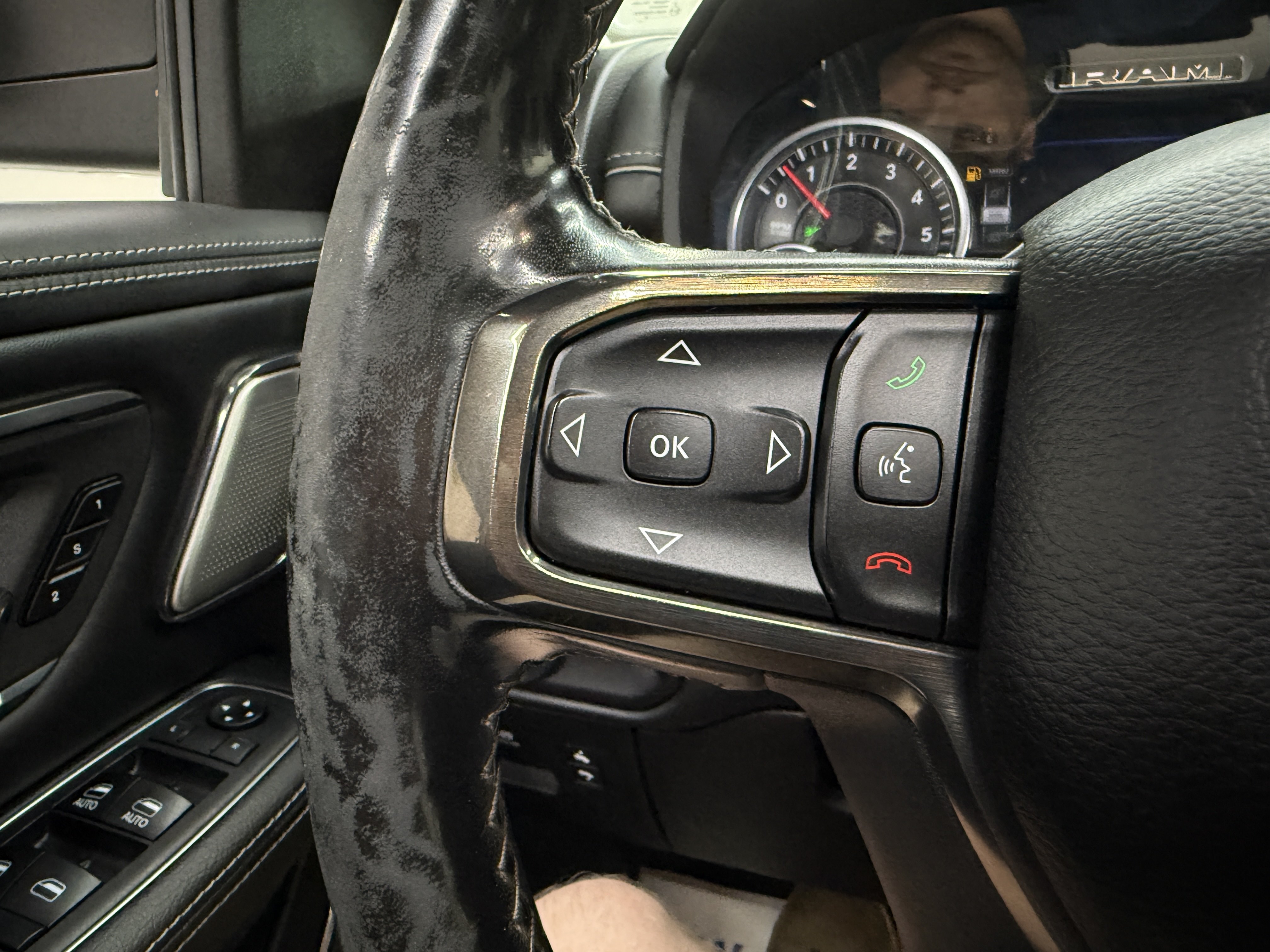 Used 2019 RAM 1500 Limited AWD/4WD image 16