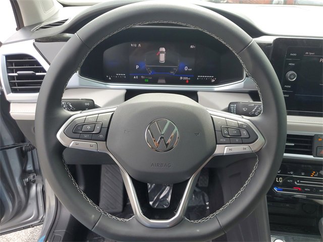 New 2025 Volkswagen Taos SE image 25