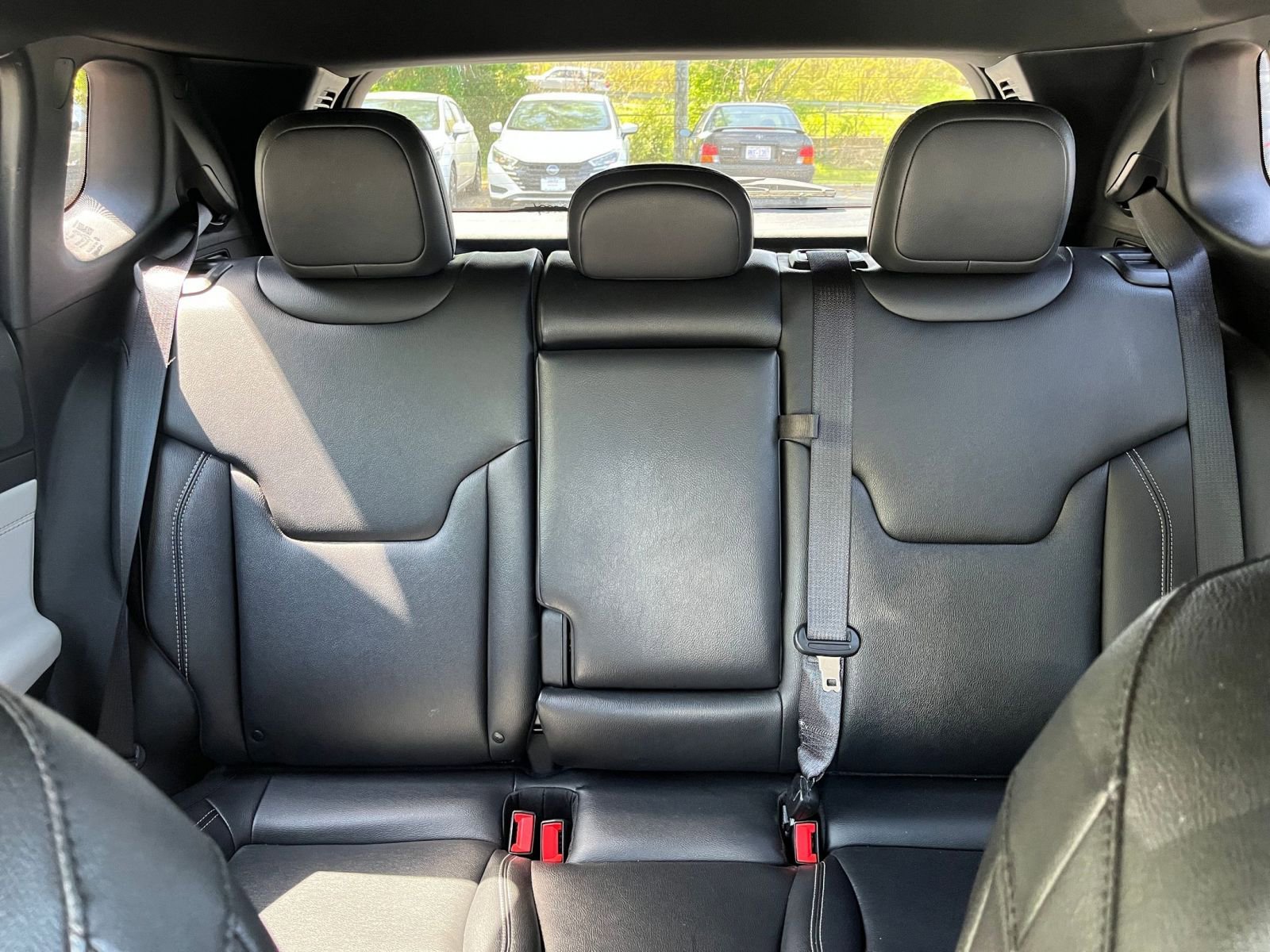 Used 2025 Jeep Compass Limited image 39