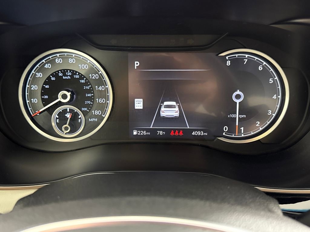 New 2025 Genesis G70 2.5T image 16