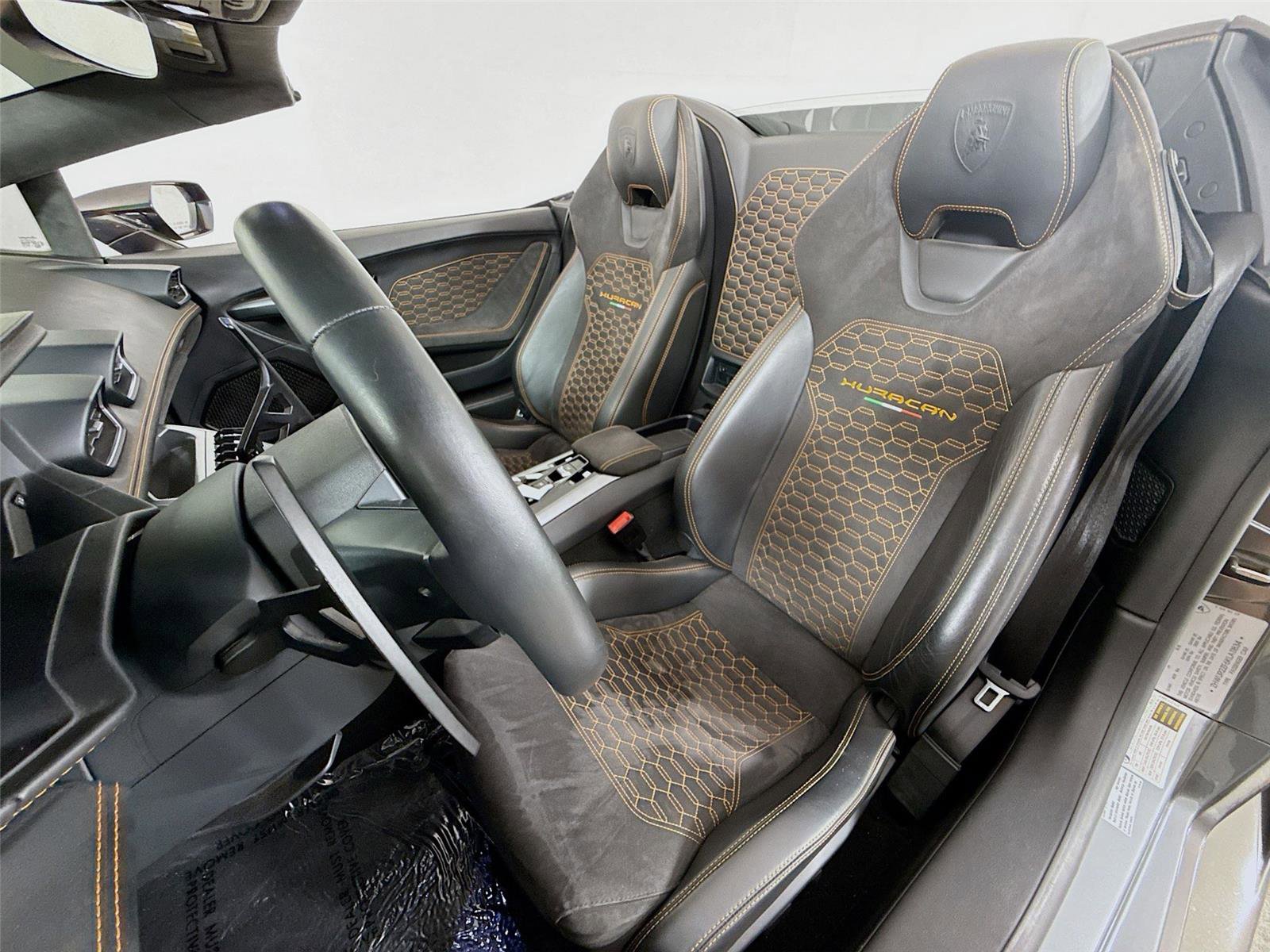 Used 2019 Lamborghini Huracan LP 580-2 image 3