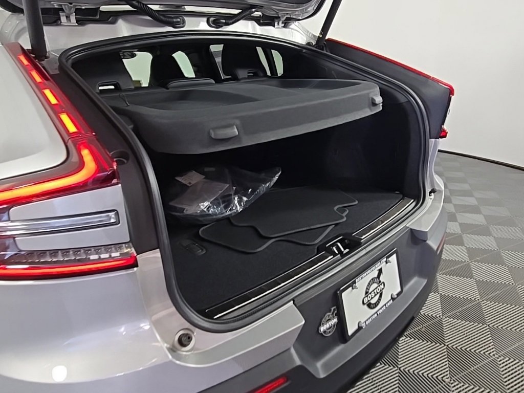 Certified 2023 Volvo C40 P8 Recharge Ultimate image 13