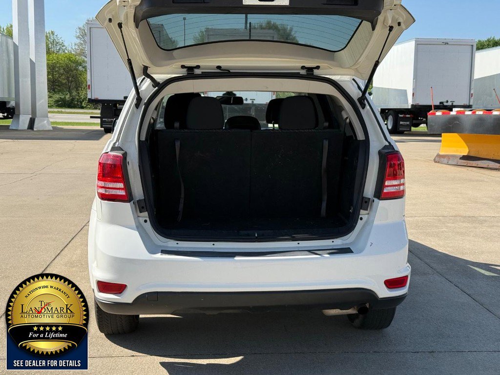 Used 2019 Dodge Journey SE FWD image 19
