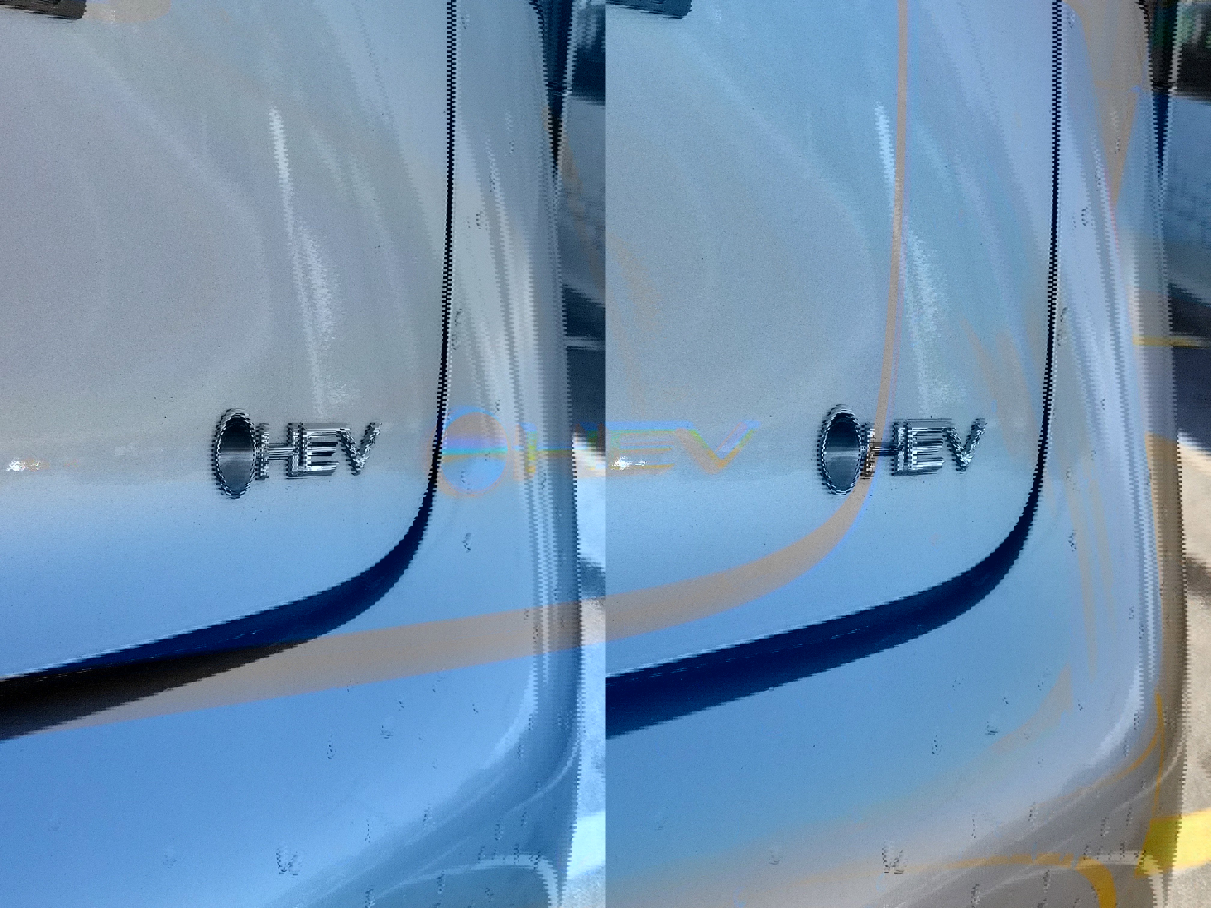 Used 2024 Toyota Prius LE FWD image 7