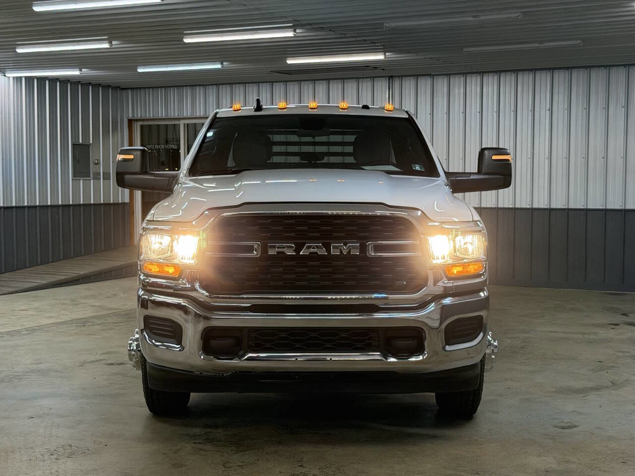 Used 2024 RAM 3500 SLT w/ Quick Order Package 2YG SLT image 3