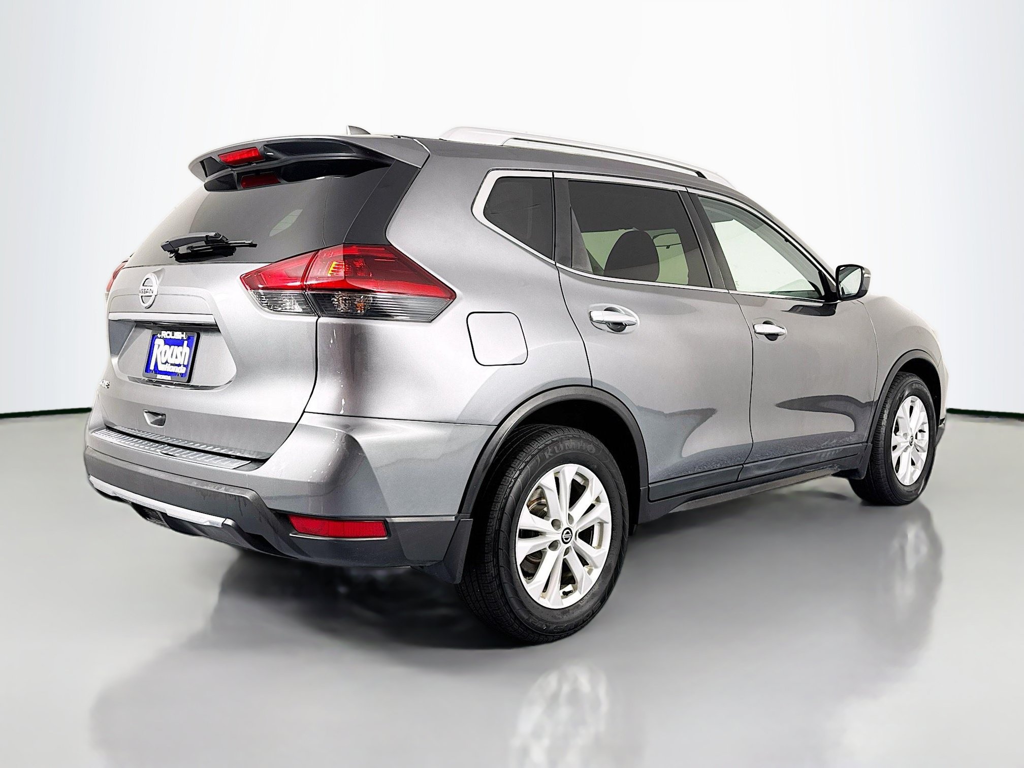 Used 2018 Nissan Rogue FWD image 5