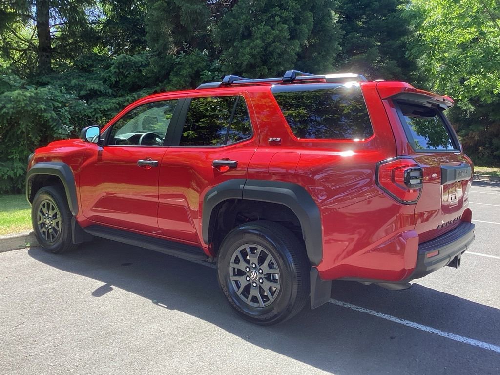 Used 2025 Toyota 4Runner SR5 AWD/4WD image 9