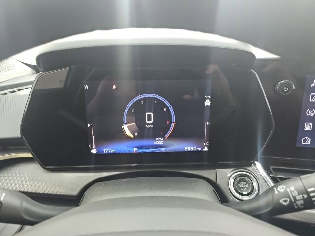 Used 2025 Chevrolet Trax ACTIV w/ Sunroof Package image 26