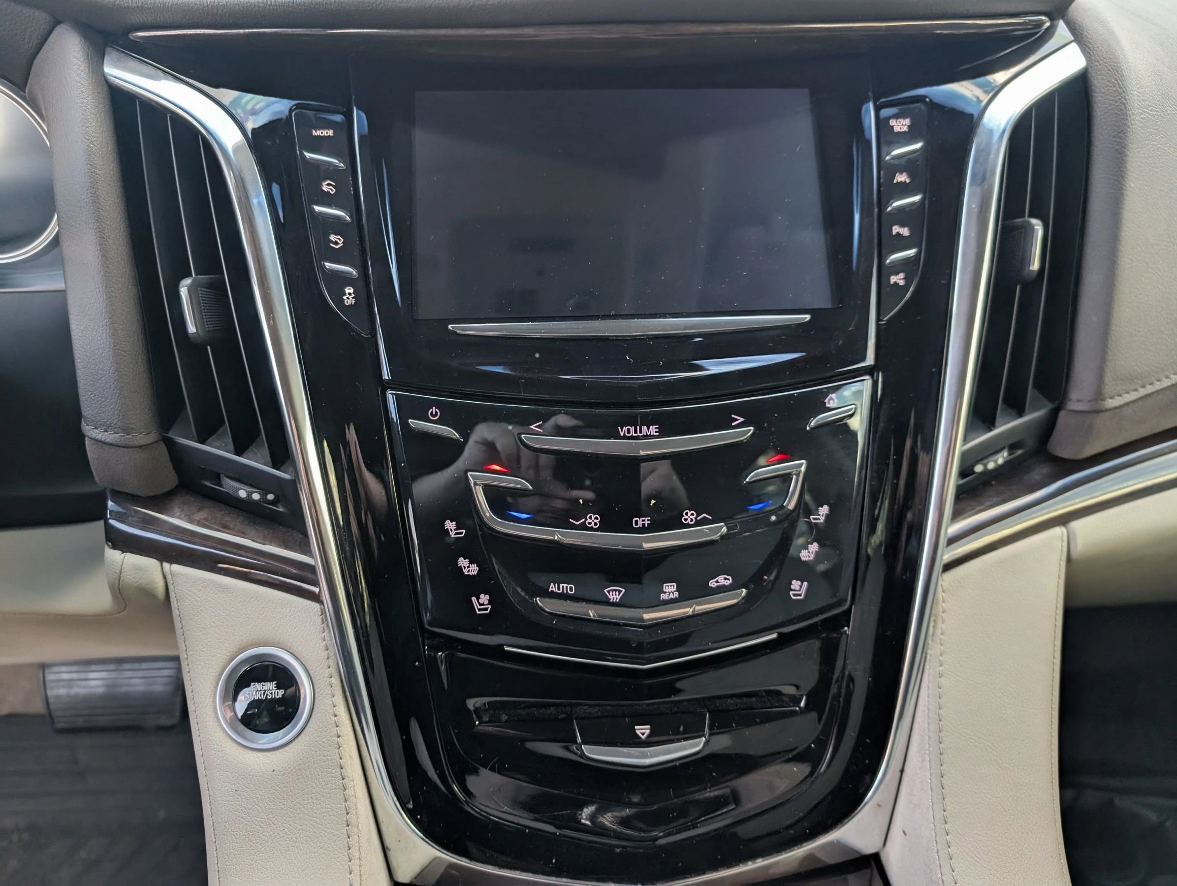 Used 2017 Cadillac Escalade Premium Luxury image 26