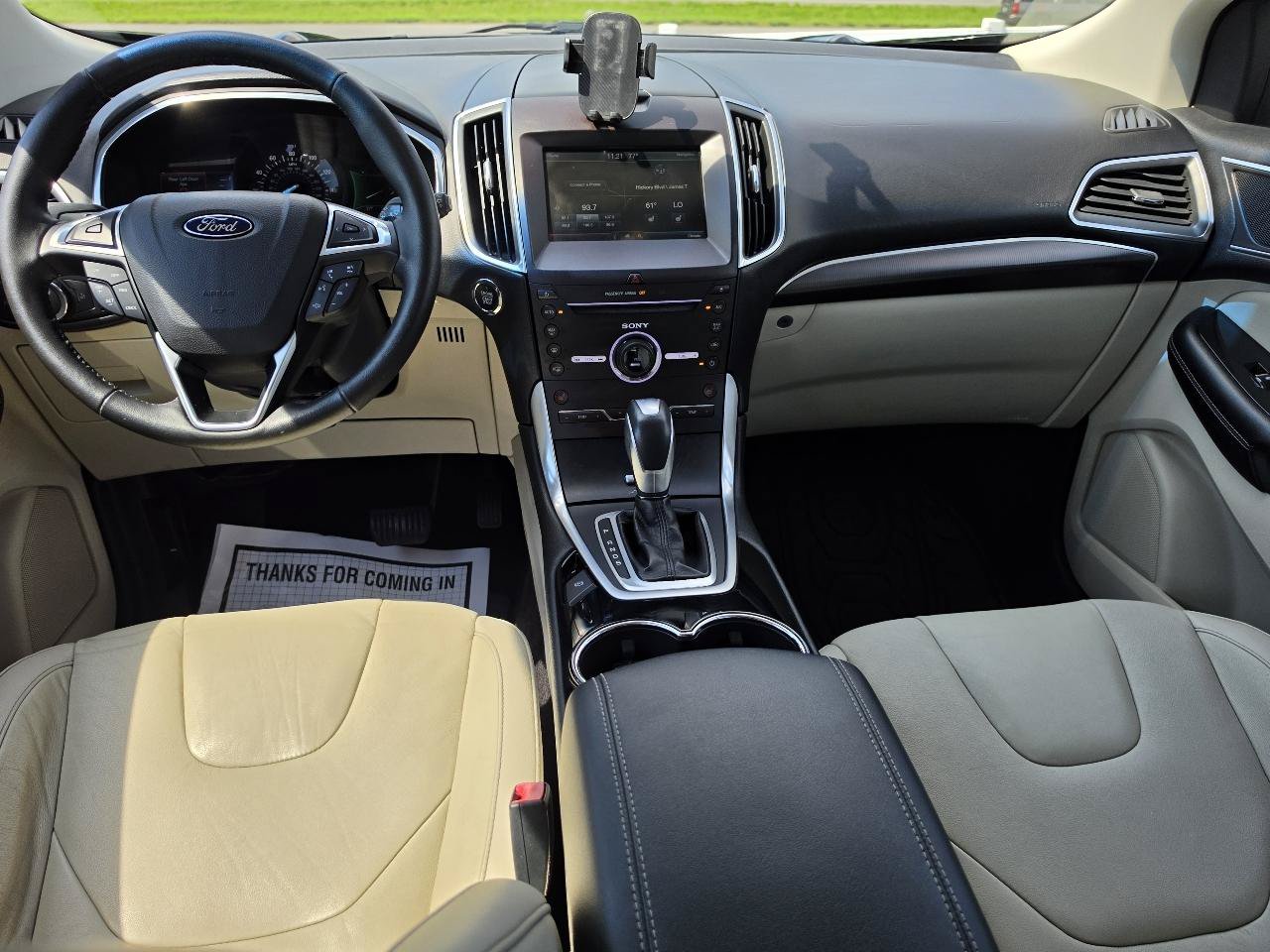 Used 2015 Ford Edge Titanium w/ Technology Package FWD image 9
