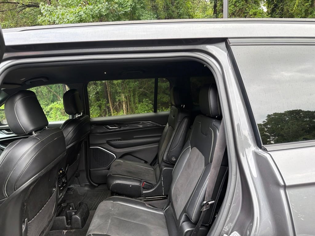 Used 2021 Jeep Grand Cherokee L Laredo AWD/4WD image 14