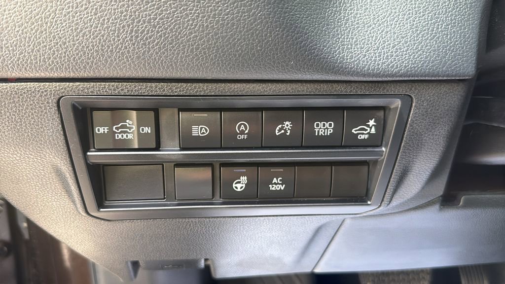 Used 2022 Toyota Tundra Limited image 18