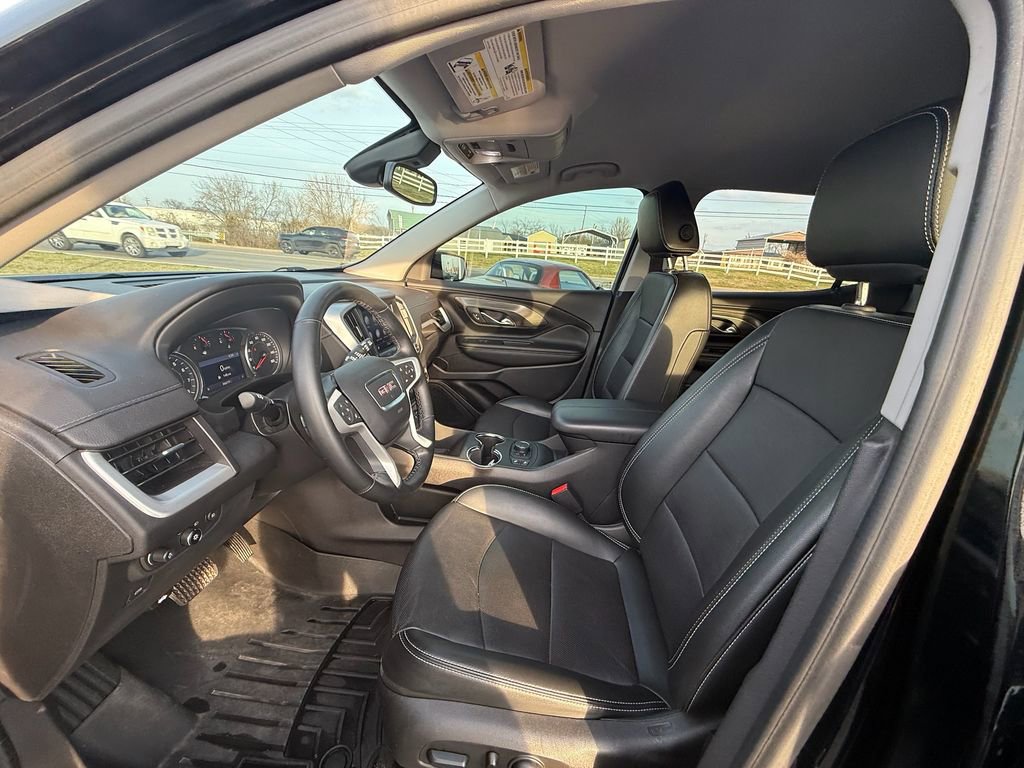 Used 2024 GMC Terrain SLT image 12
