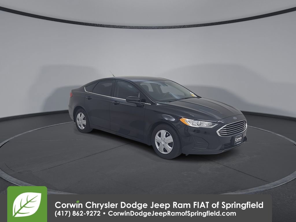 Used 2019 Ford Fusion S image 3
