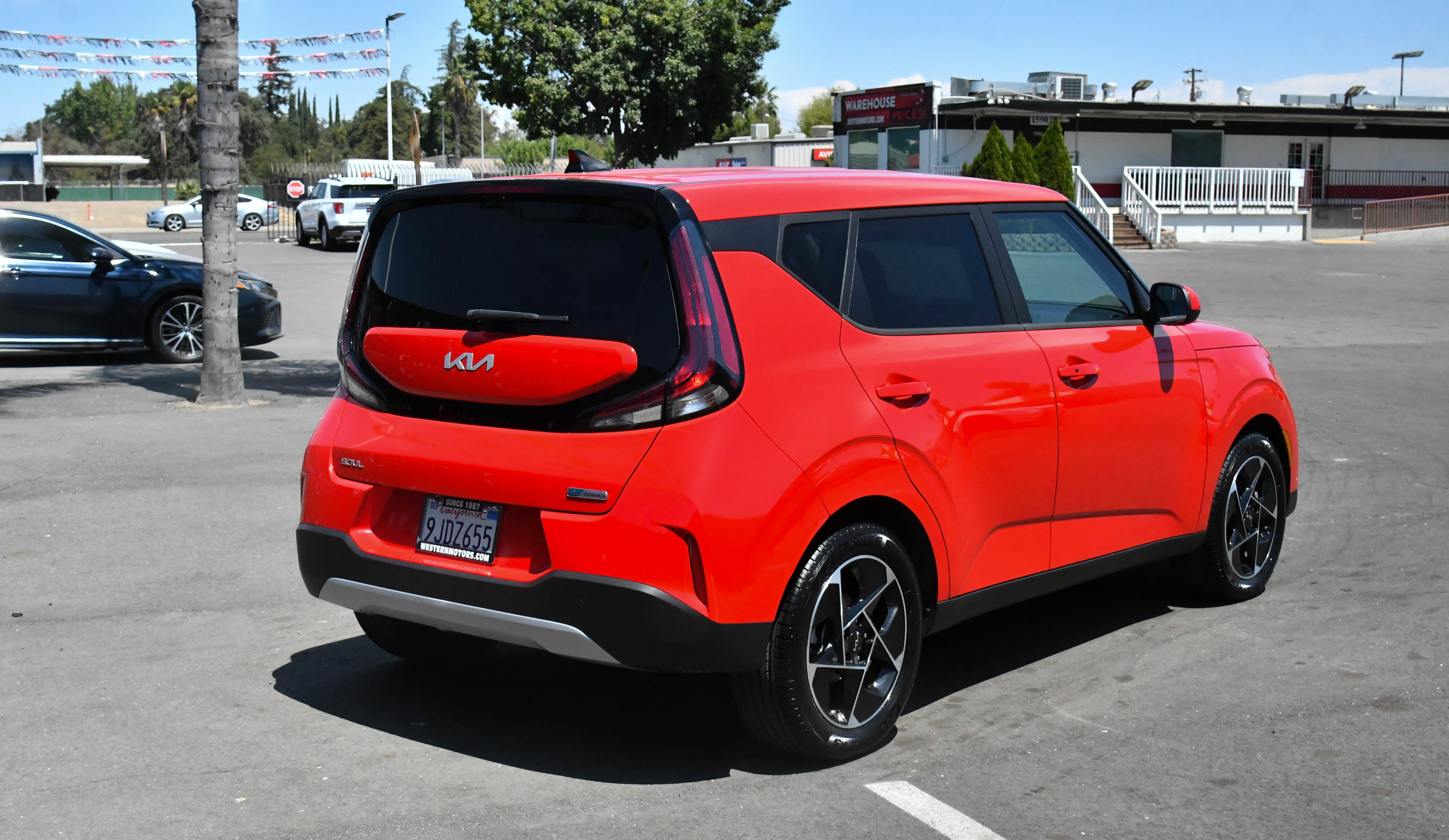 Used 2024 Kia Soul EX image 8