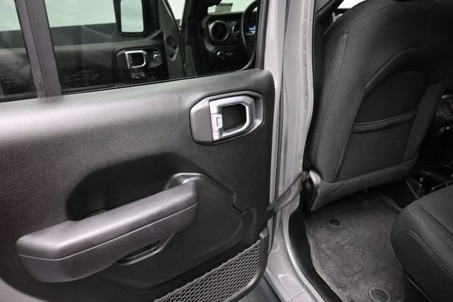 Used 2022 Jeep Gladiator Sport AWD/4WD image 17