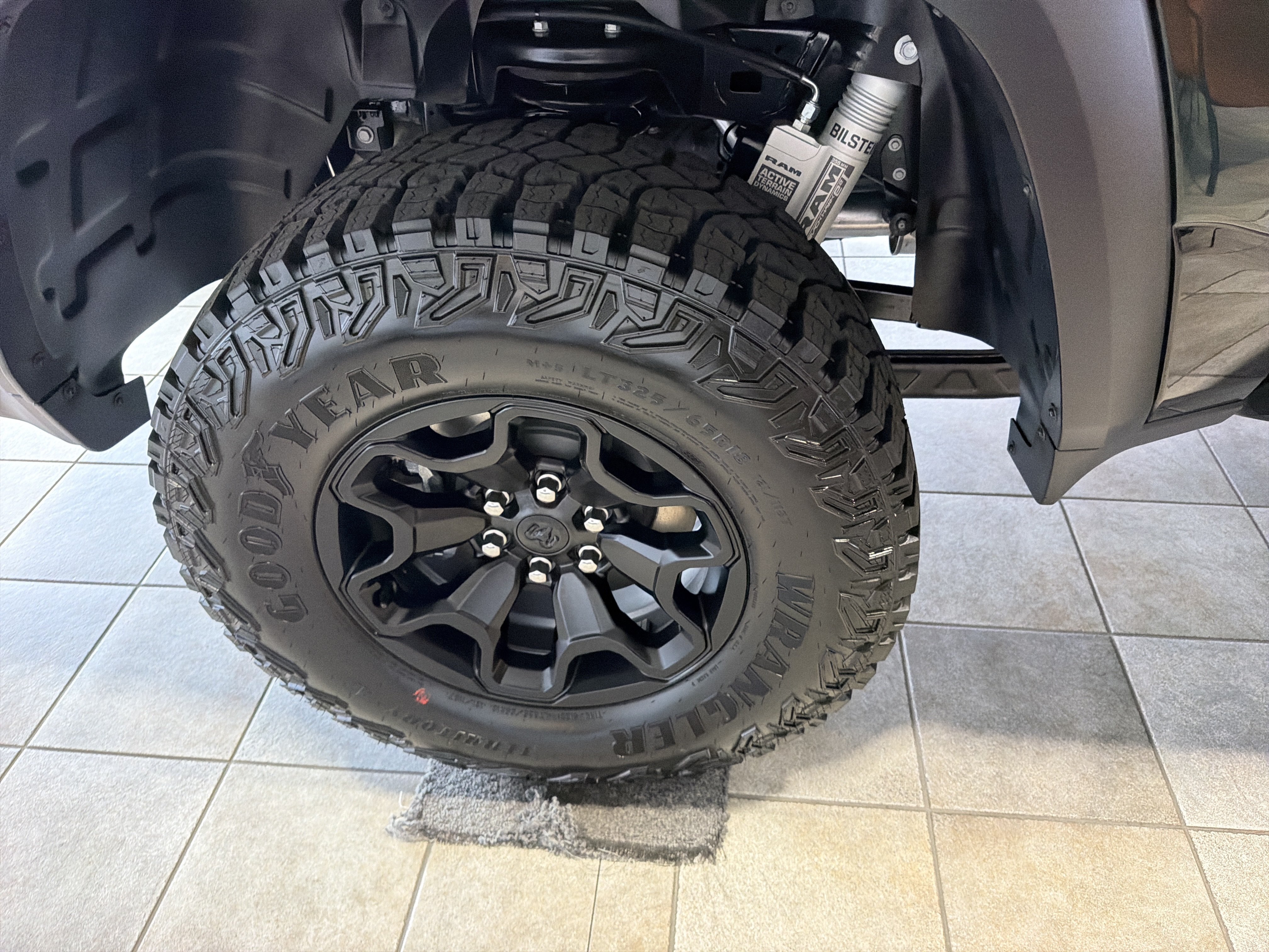 New 2027 RAM 1500 4x4 Crew Cab image 6