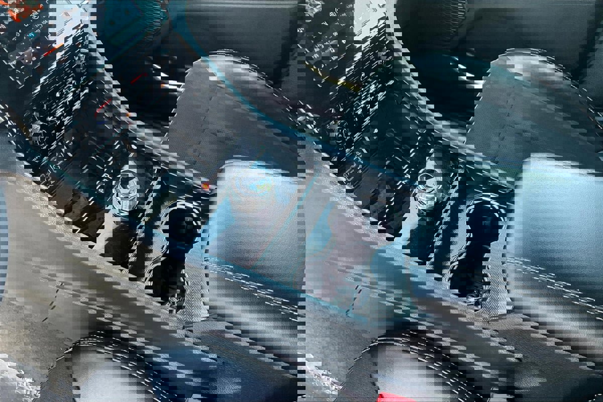 Used 2024 Jeep Grand Cherokee L Laredo image 13