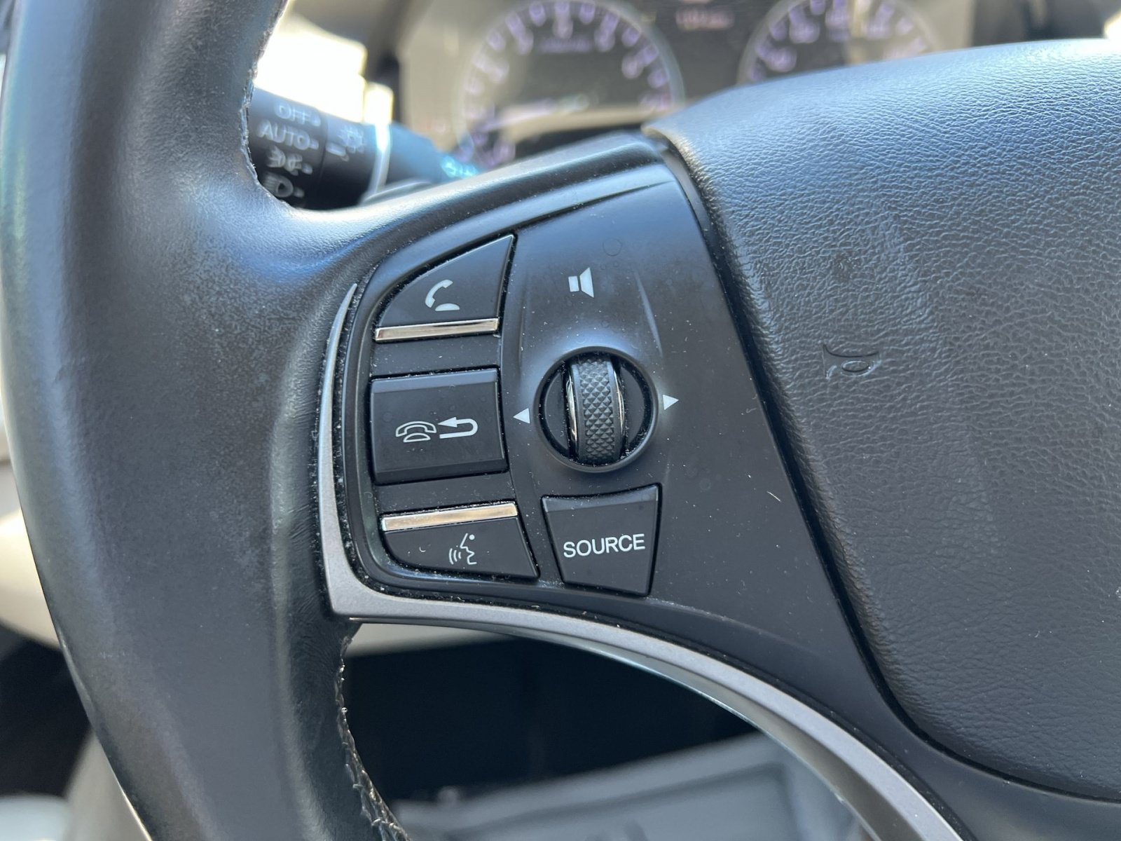 Used 2017 Acura RLX w/ Technology Package FWD image 34