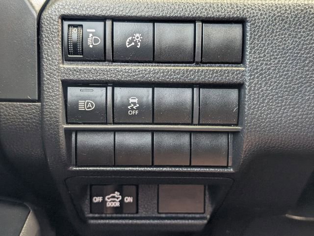 Used 2025 Toyota Tacoma SR AWD/4WD image 31