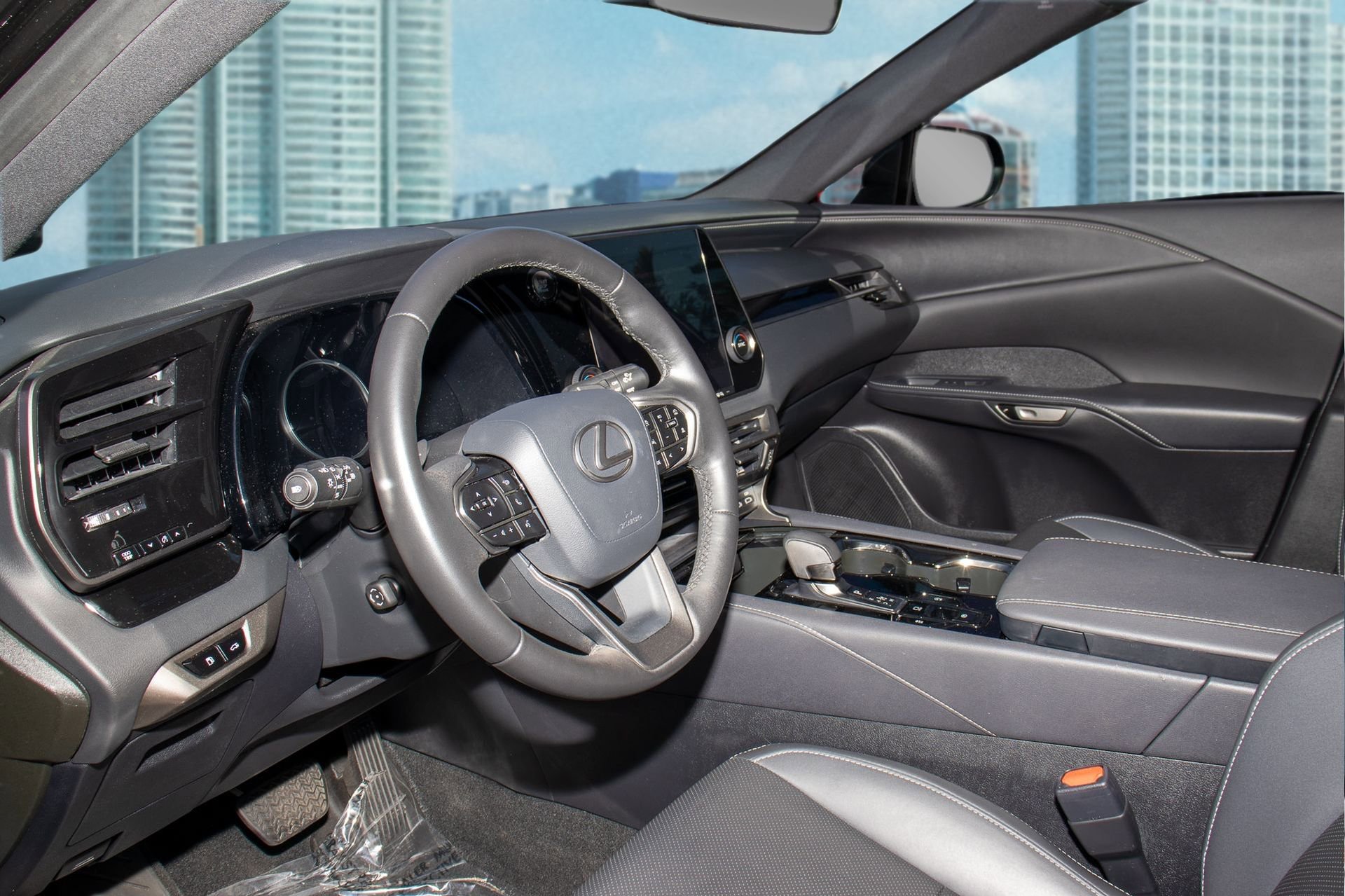 Used 2024 Lexus RX 350 FWD w/ Technology Package image 15