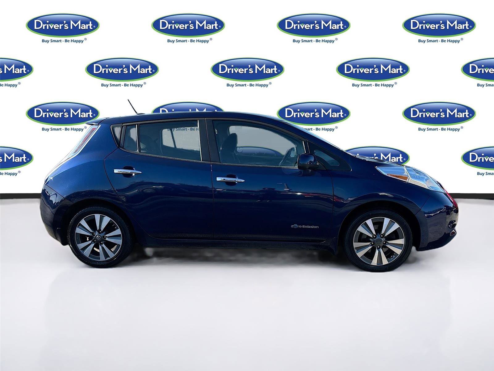 Used 2016 Nissan Leaf SV w/ Premium Package image 8