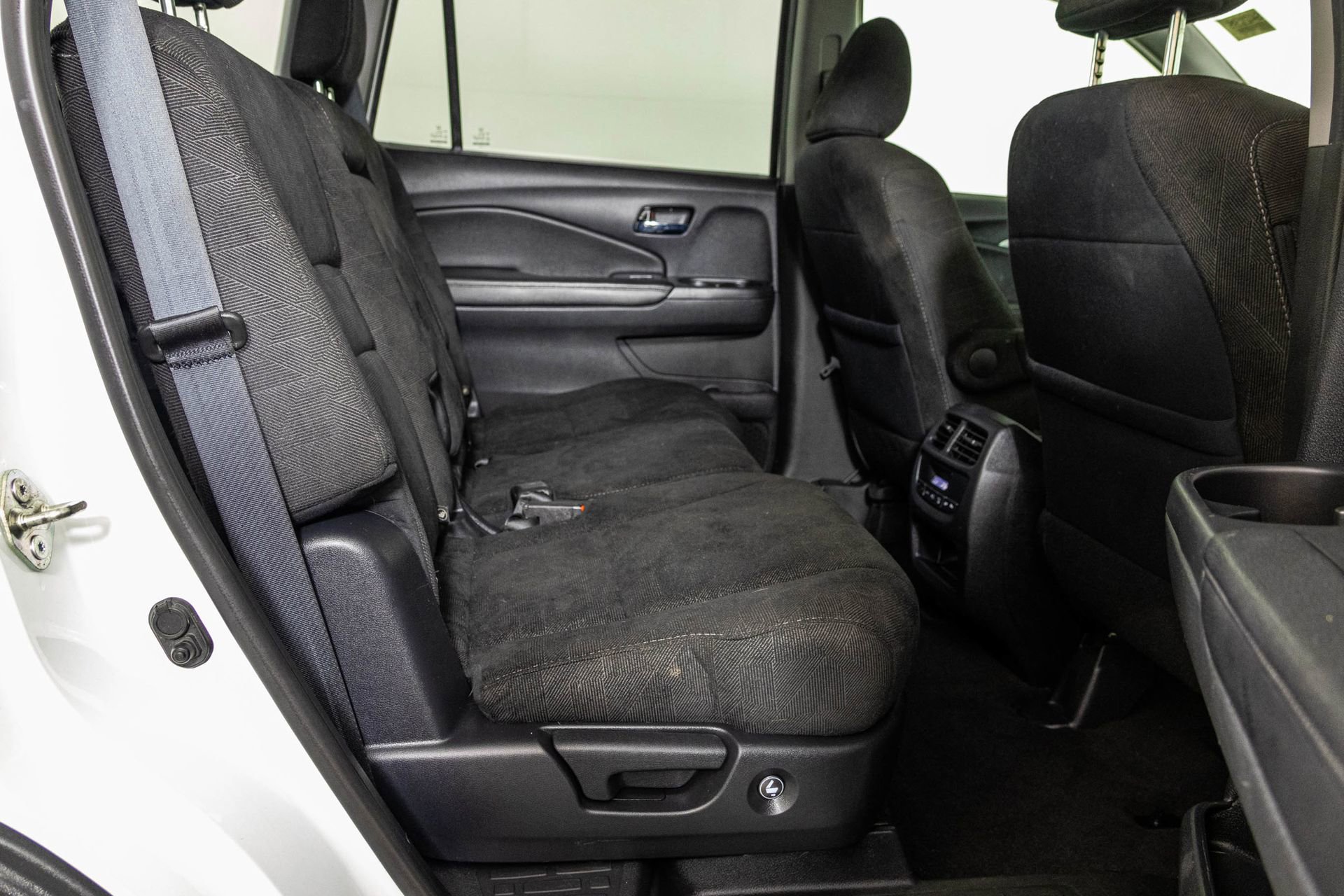 Used 2020 Honda Pilot EX image 41