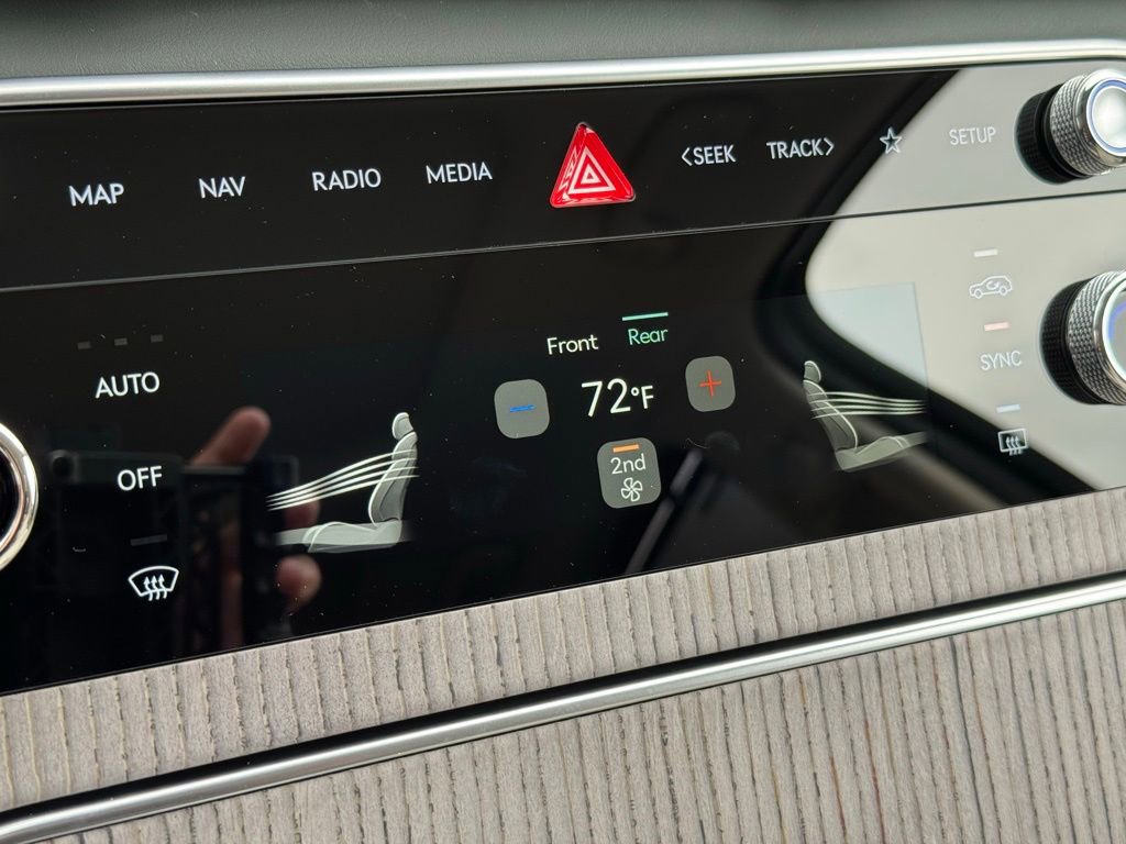 New 2026 Genesis GV80 2.5T Select image 37