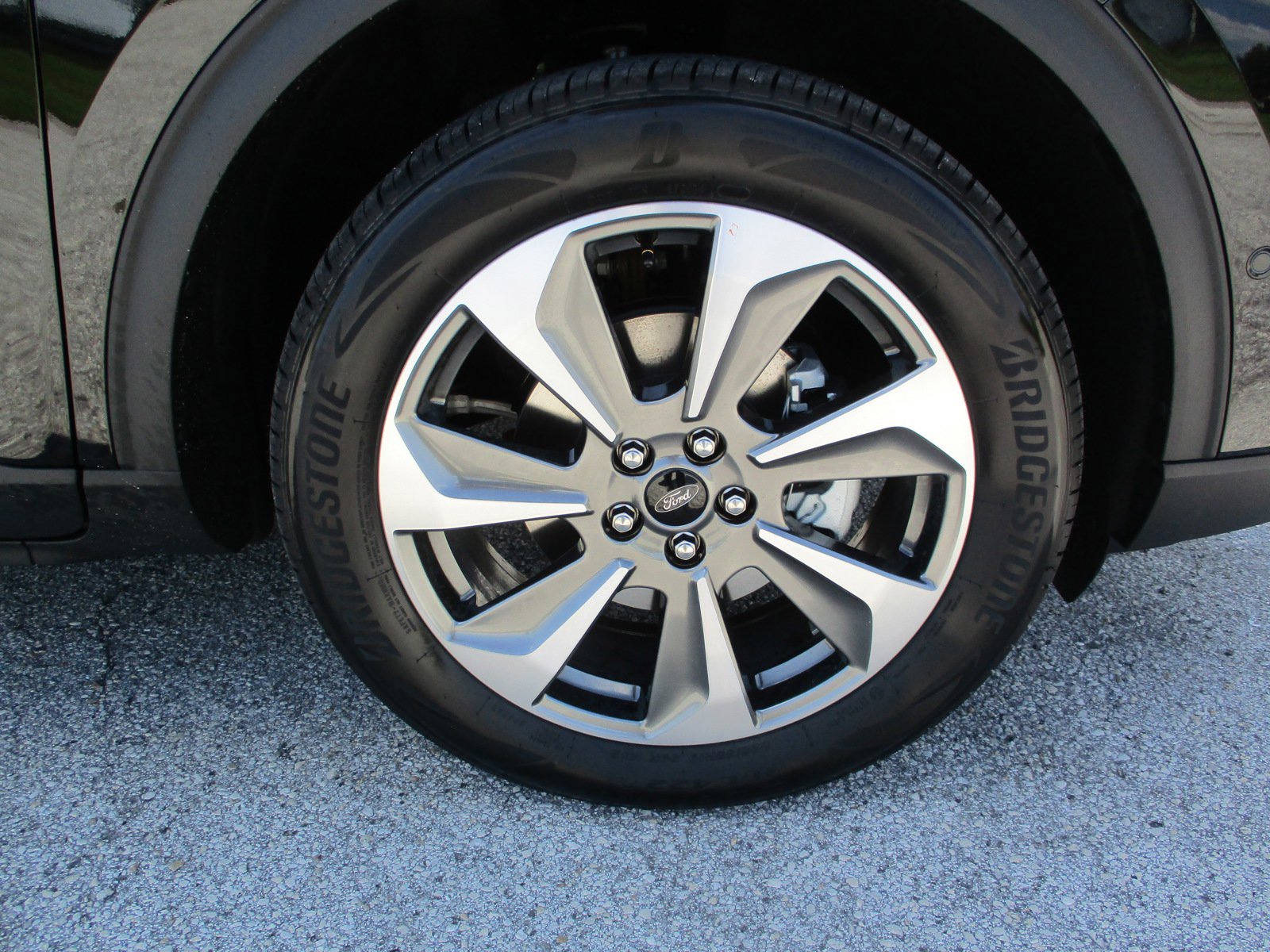 New 2024 Ford Escape Platinum w/ Premium Technology Package AWD/4WD image 9