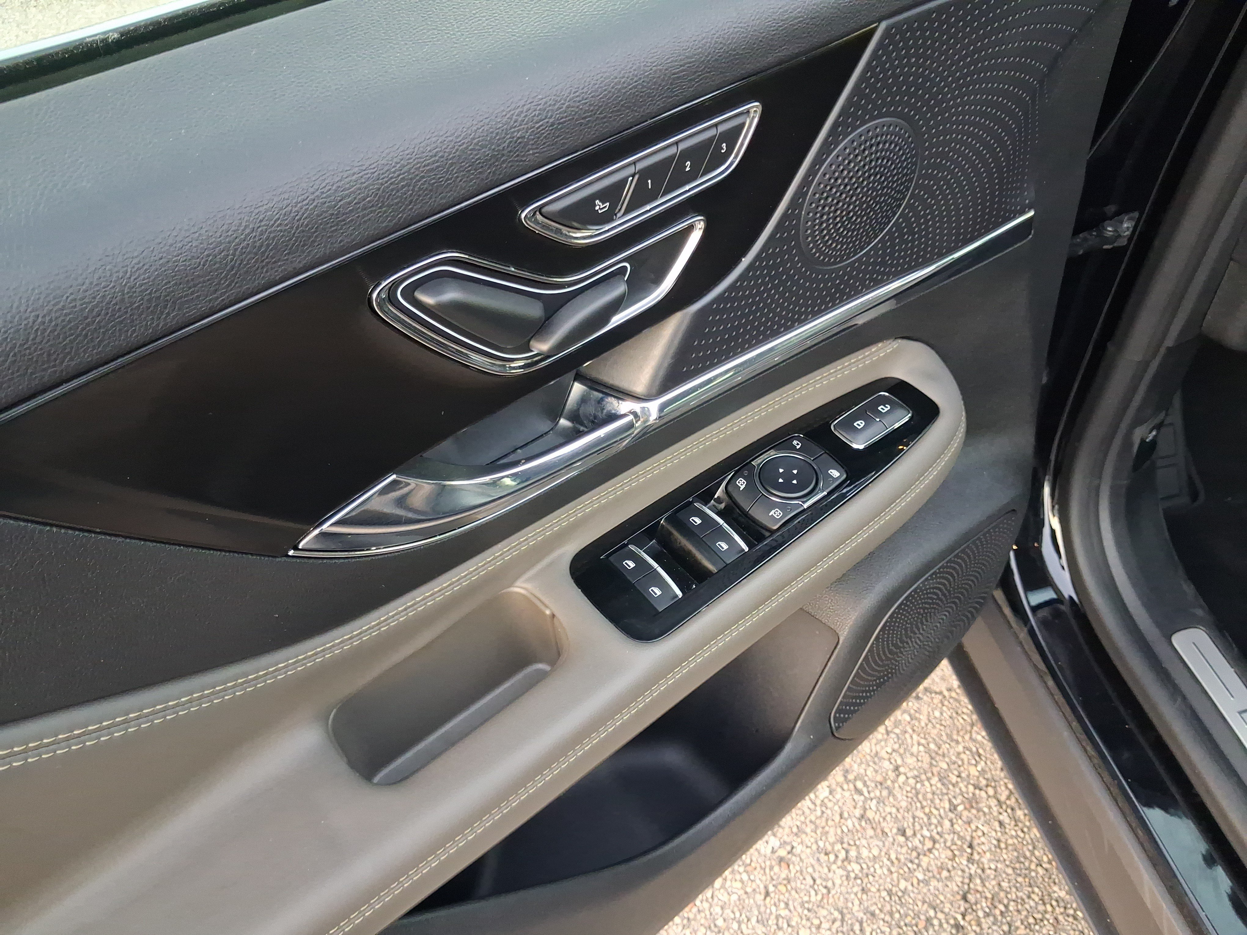 Certified 2024 Lincoln Corsair FWD image 14