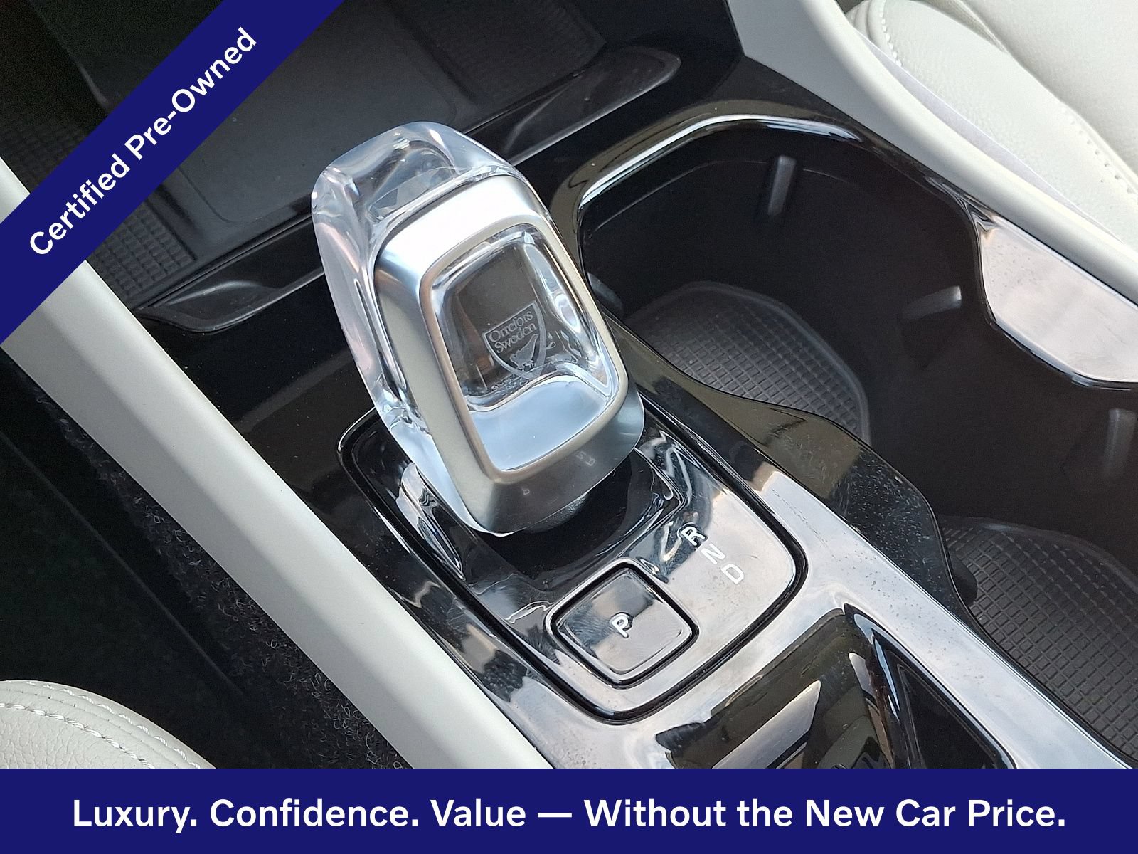 Certified 2025 Volvo XC40 B5 Ultra AWD/4WD image 14