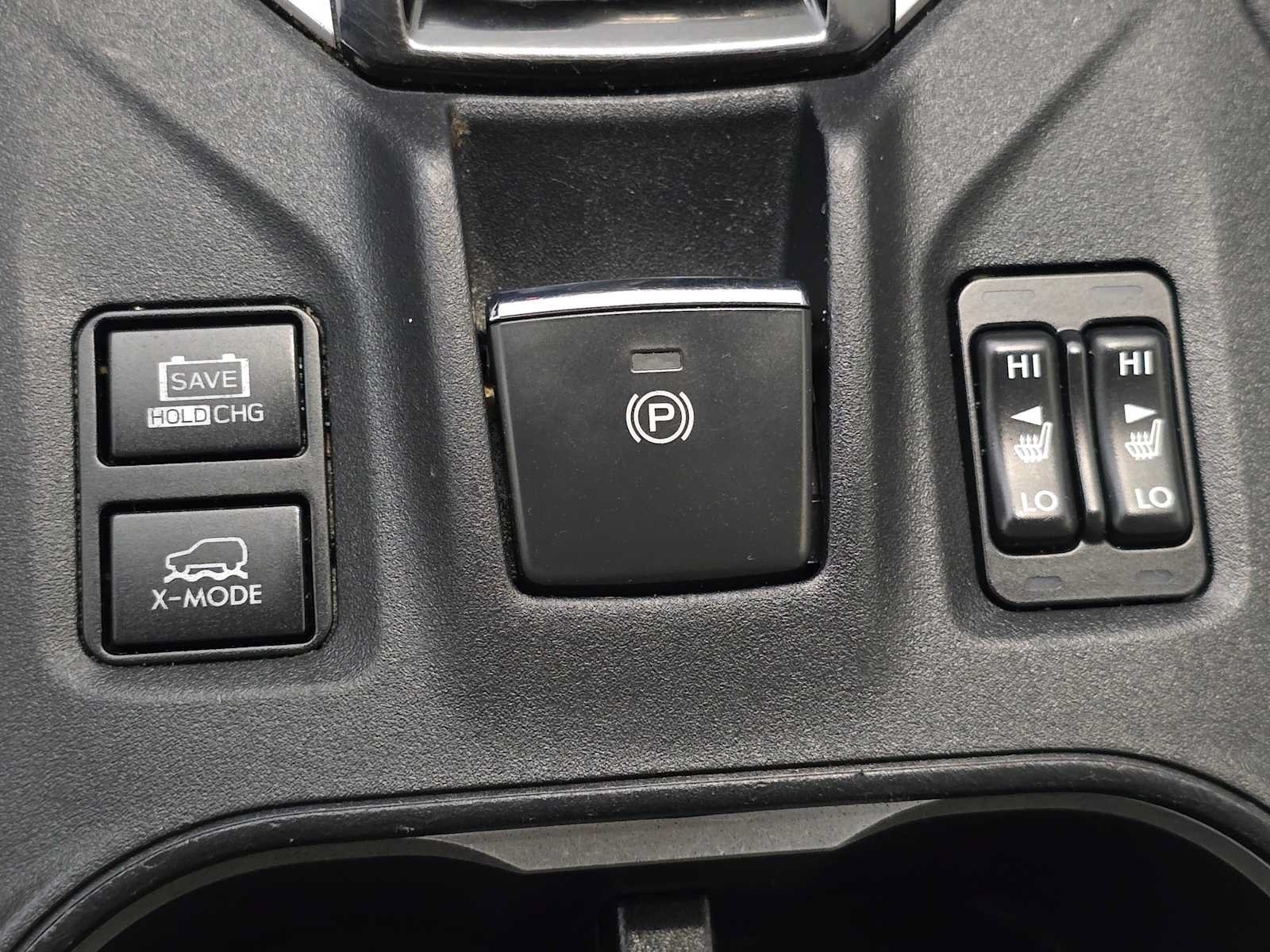 Used 2019 Subaru Crosstrek Hybrid w/ Moonroof Package w/Navigation AWD/4WD image 17