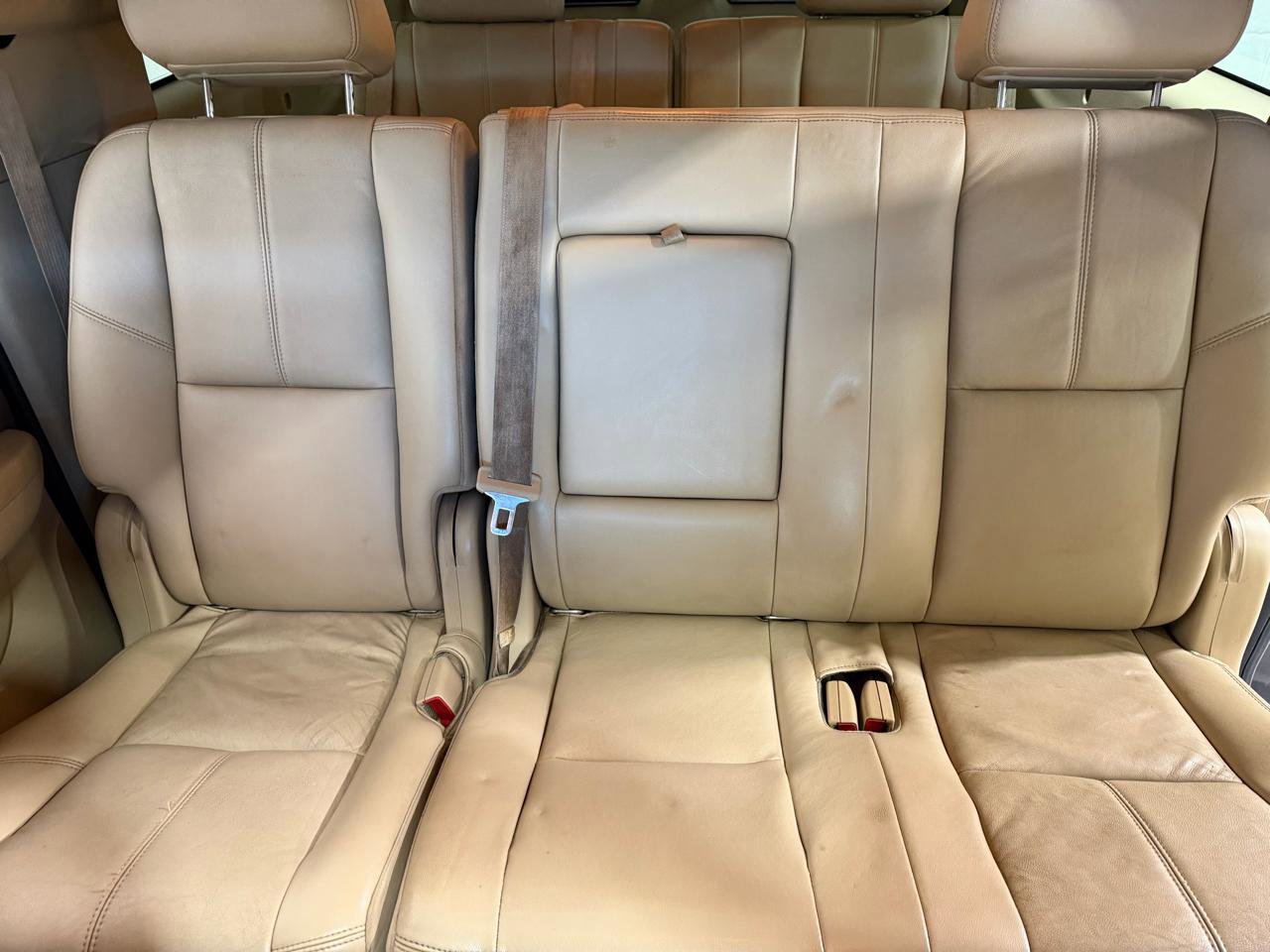 Used 2010 Chevrolet Suburban LT AWD/4WD image 27