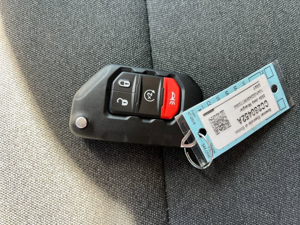 Used 2024 Jeep Wrangler Willys image 30