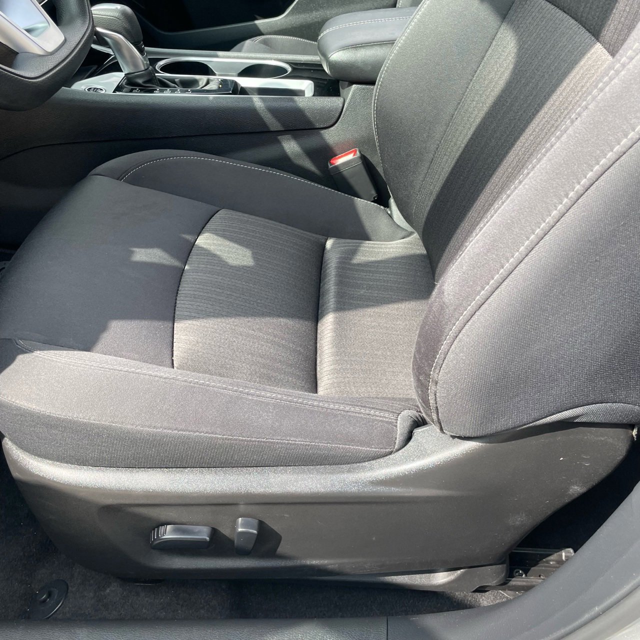 Used 2024 Nissan Altima 2.5 SV image 23