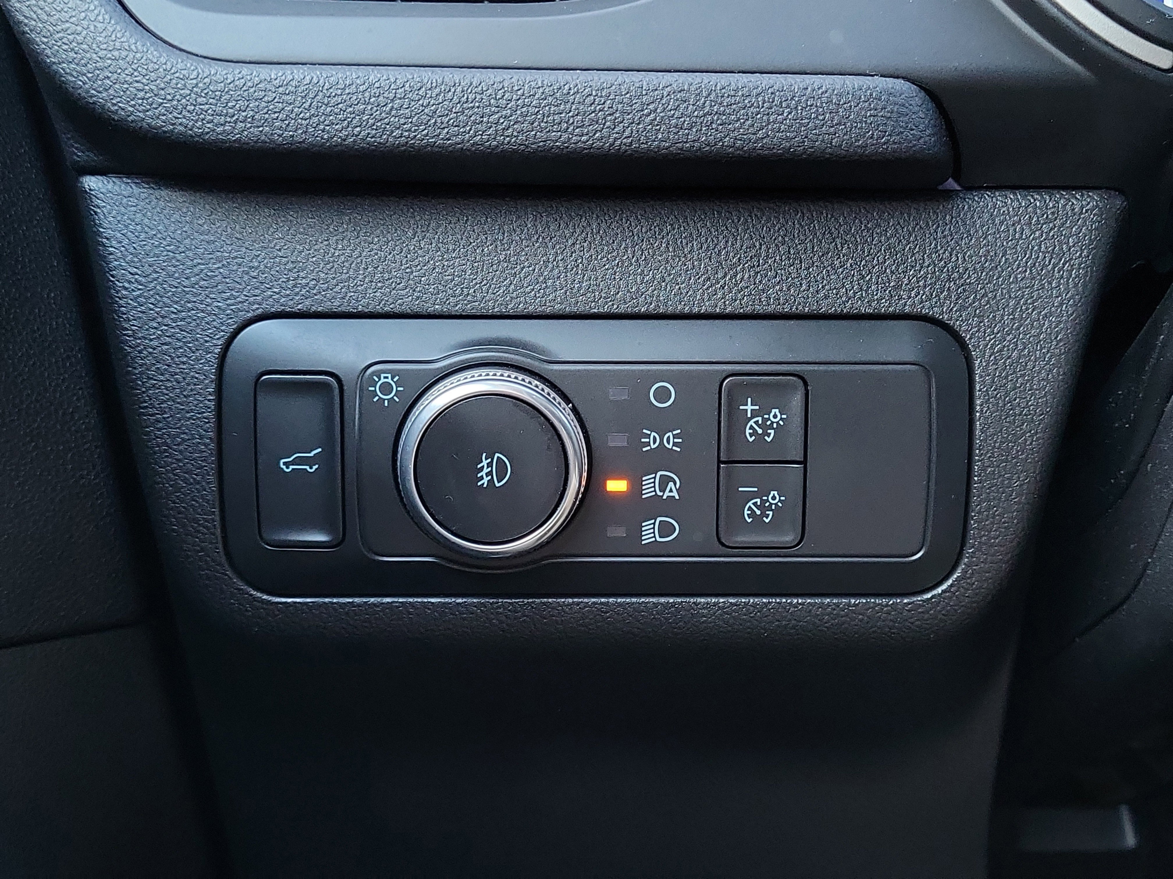 Used 2022 Ford Escape SEL w/ Technology Package image 25