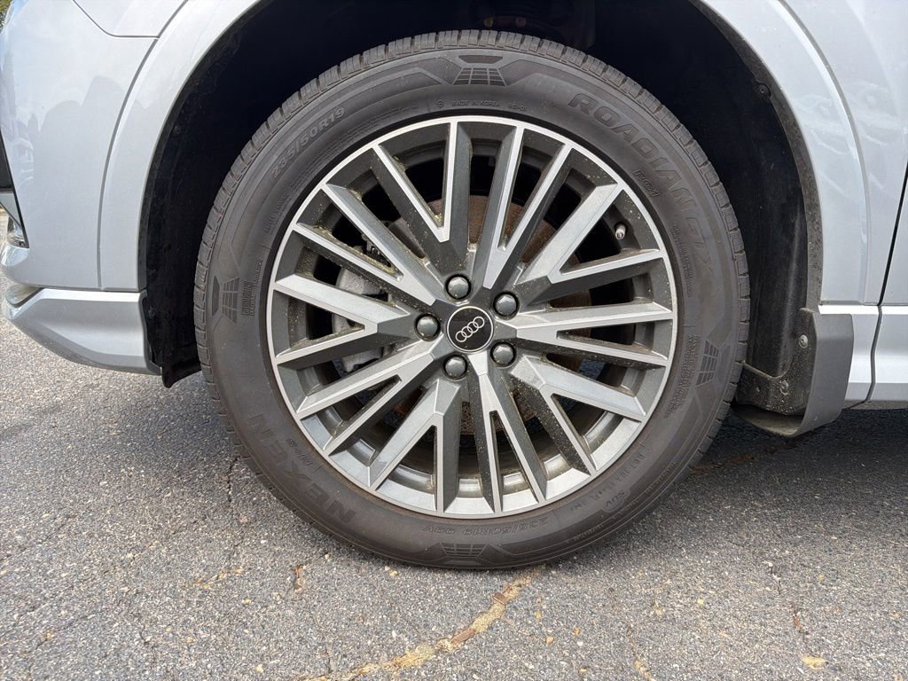 Used 2023 Audi Q3 2.0T Premium w/ Black Optic Package image 17