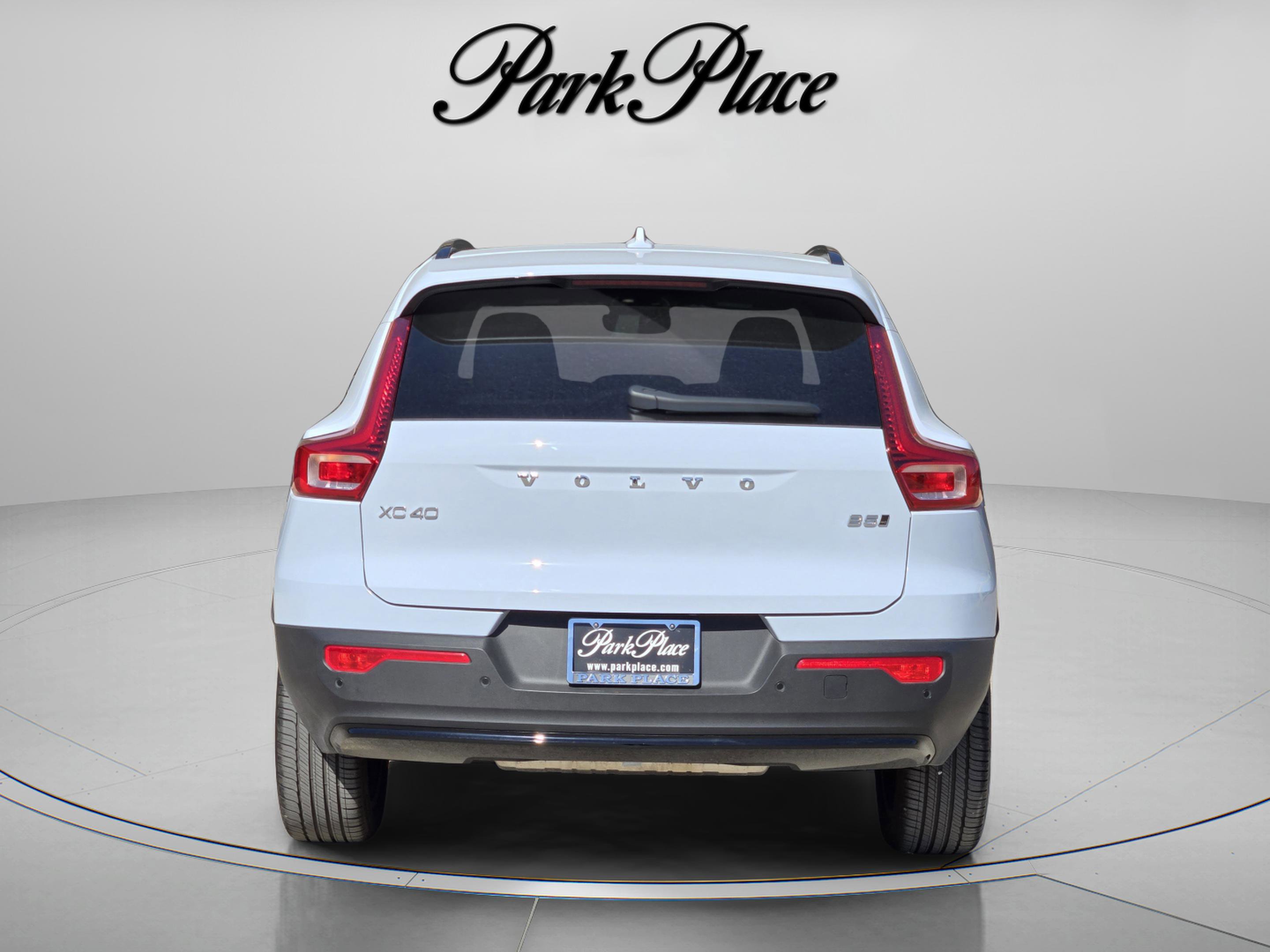 Used 2026 Volvo XC40 B5 Plus w/ Protection Package Premier image 4